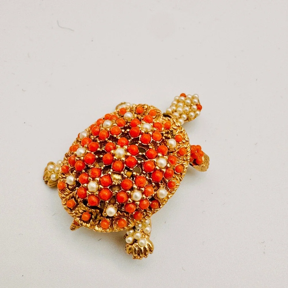 Vintage Ciner Turtle Brooch Gold‎ Tone Coral Pearl Beads Figural Head Movement